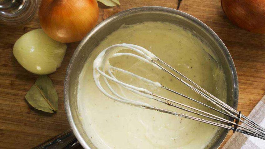 How to make a white bechamel sauce