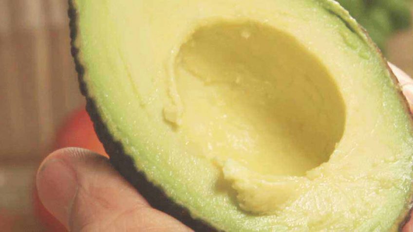 How to peel and cut an avocado