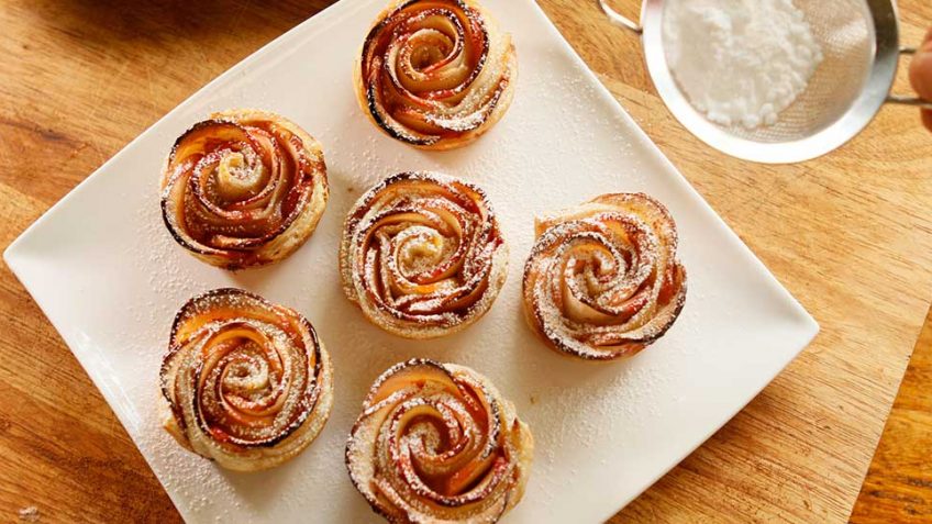 Apple pastry roses