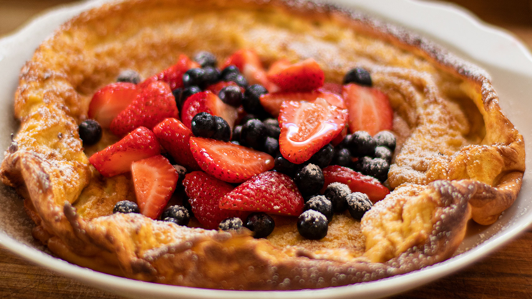 https://recipe30.com/wp-content/uploads/2021/02/Dutch-baby-pancake-berries.jpg