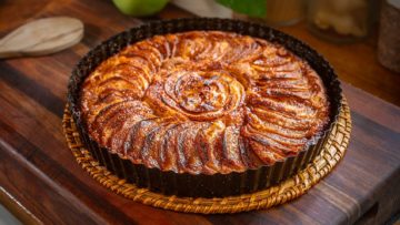 Apple Cinnamon Butter Cake