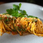 ONE PAN Garlic Tomato Pasta